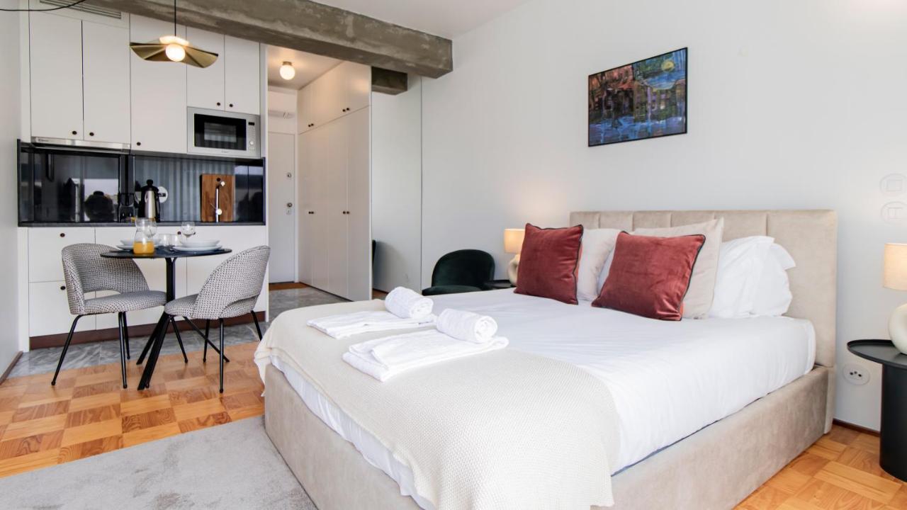 Ceuta Studio Apartments By Lovelystay بورتو المظهر الخارجي الصورة